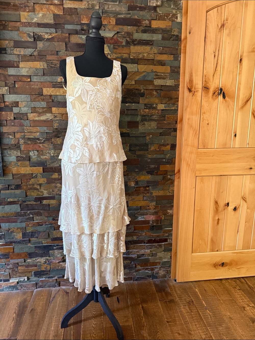 Alex Evenings Cream Tiered Floral Lace Maxi Dress